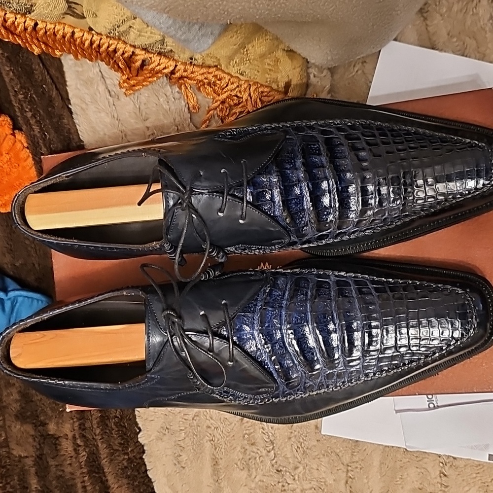 DESIGNER SHOES